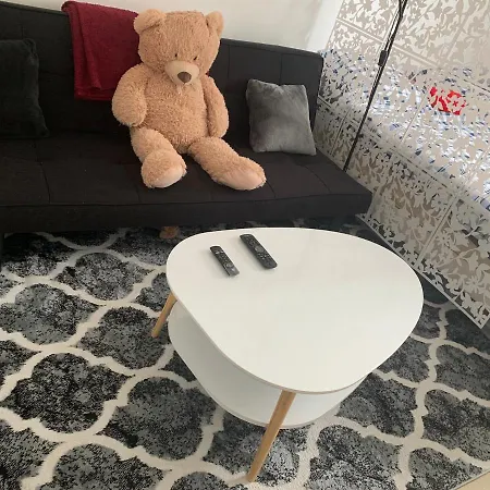 Chambre Partagee Avec L'Hote Privatunterkunft *